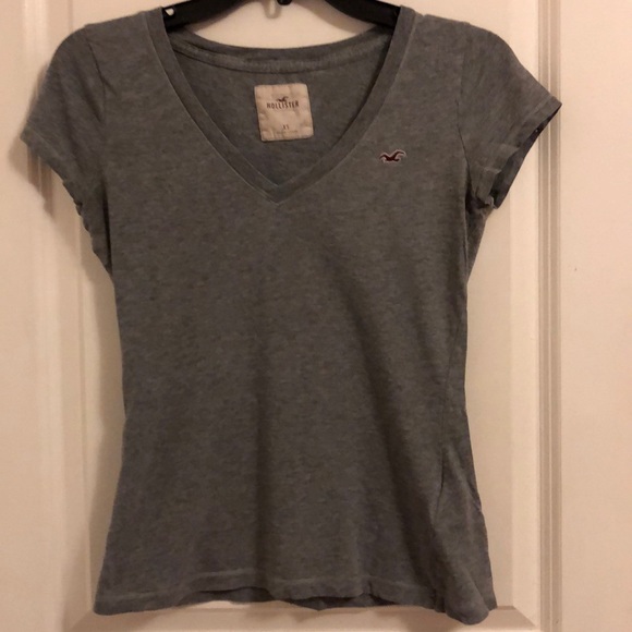 Hollister Tops - Hollister grey v-neck t-shirt✨